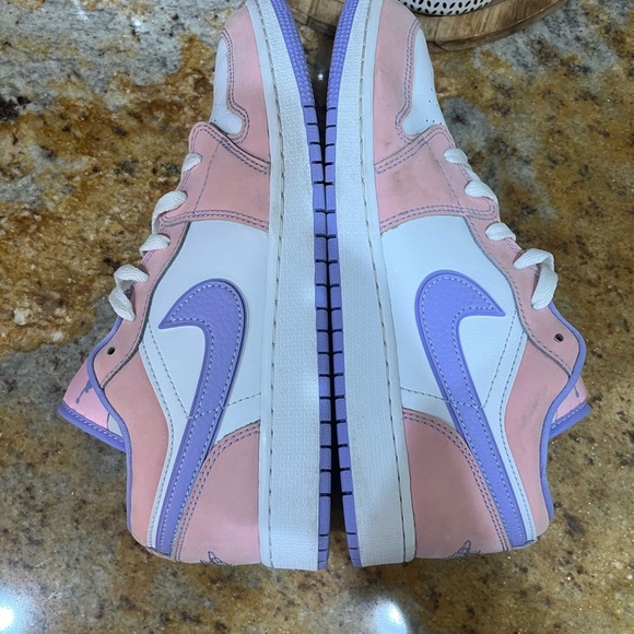 Jordan 1 size 7 - Picture 7 of 9